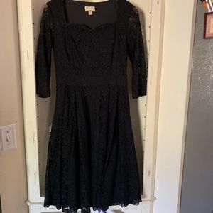 Lindy Bob Formal Black Lace Dress size Medium